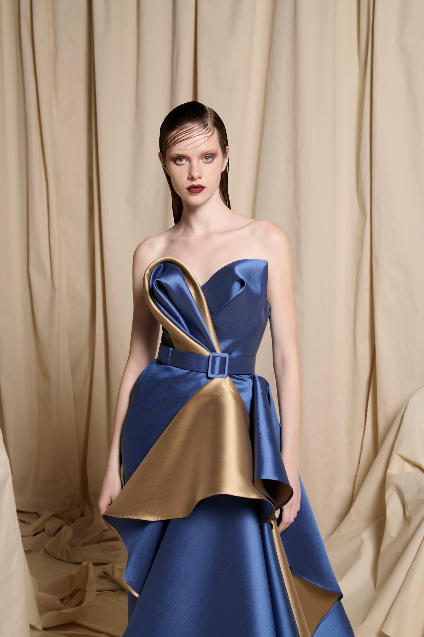 نور فتح الله 697