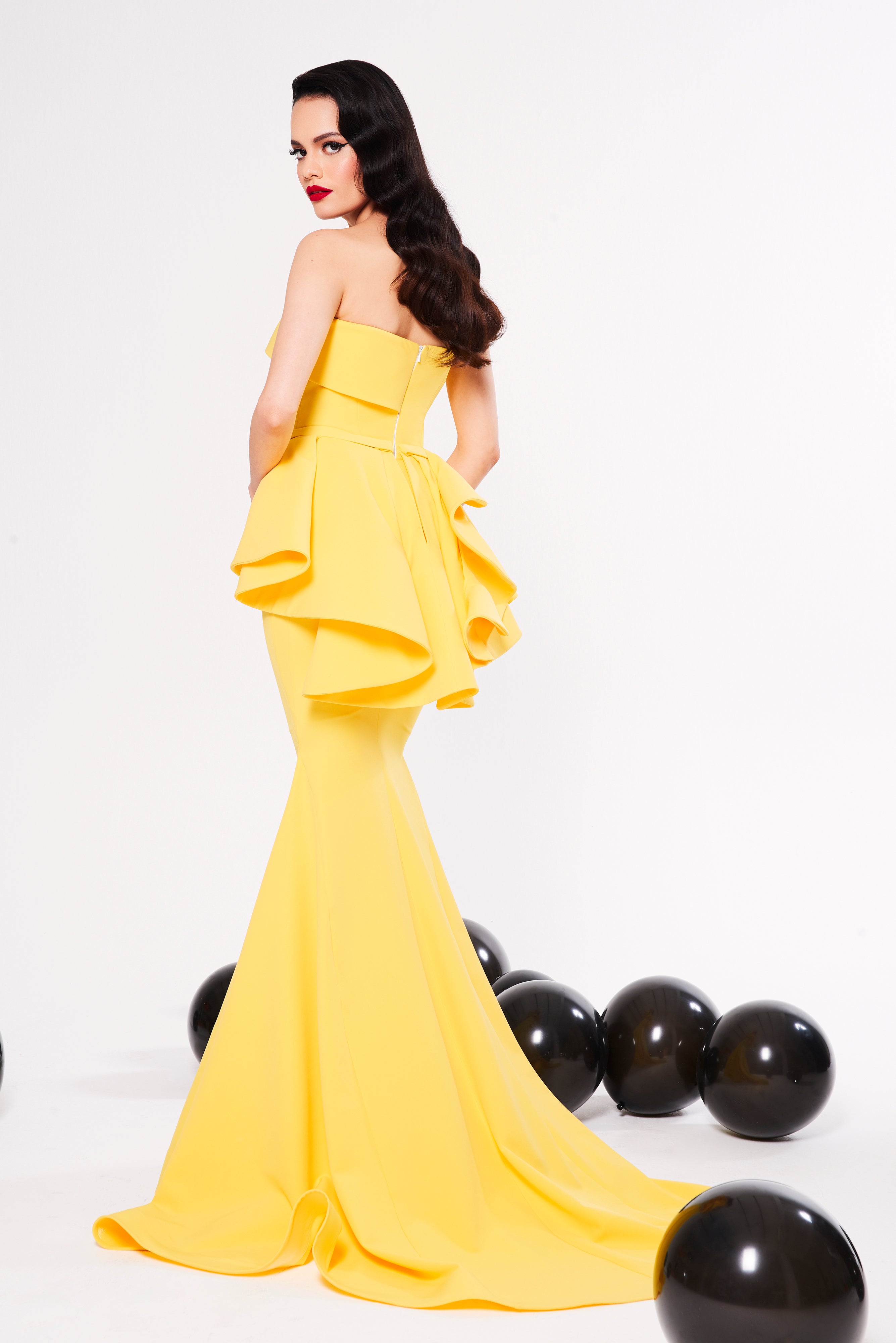 نور فتح الله 325