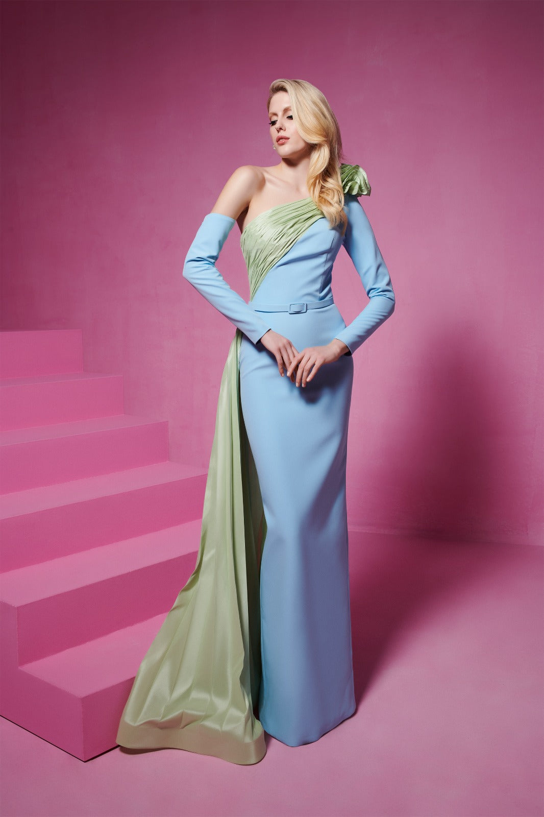 نور فتح الله 529