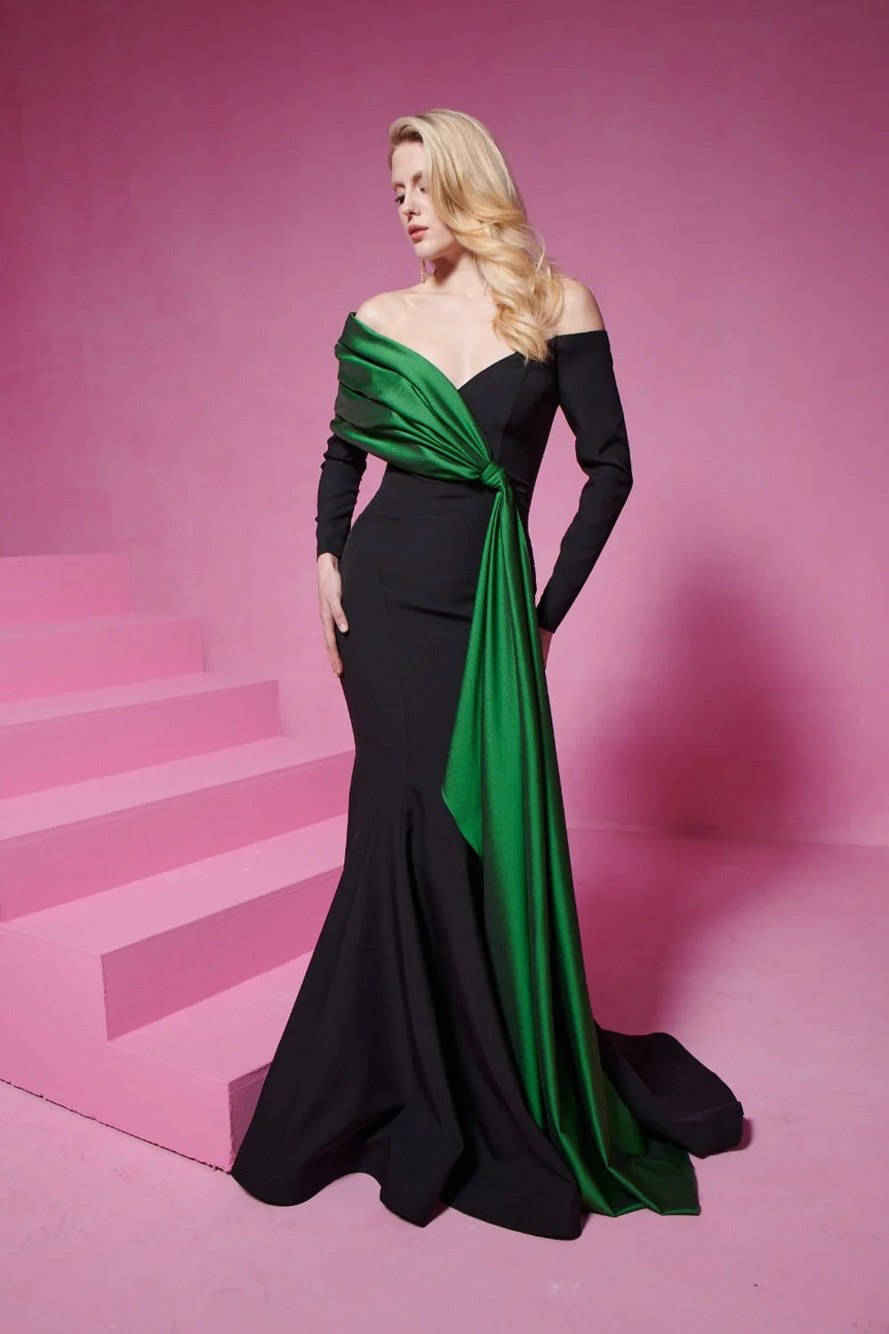 نور فتح الله 561