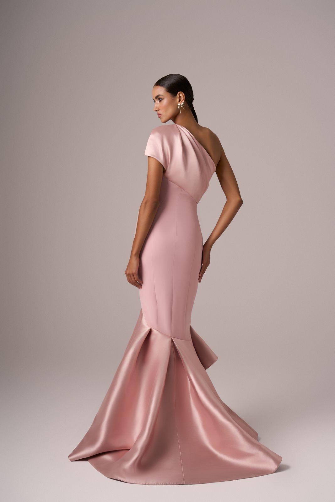 إيلي ذا لابل E083