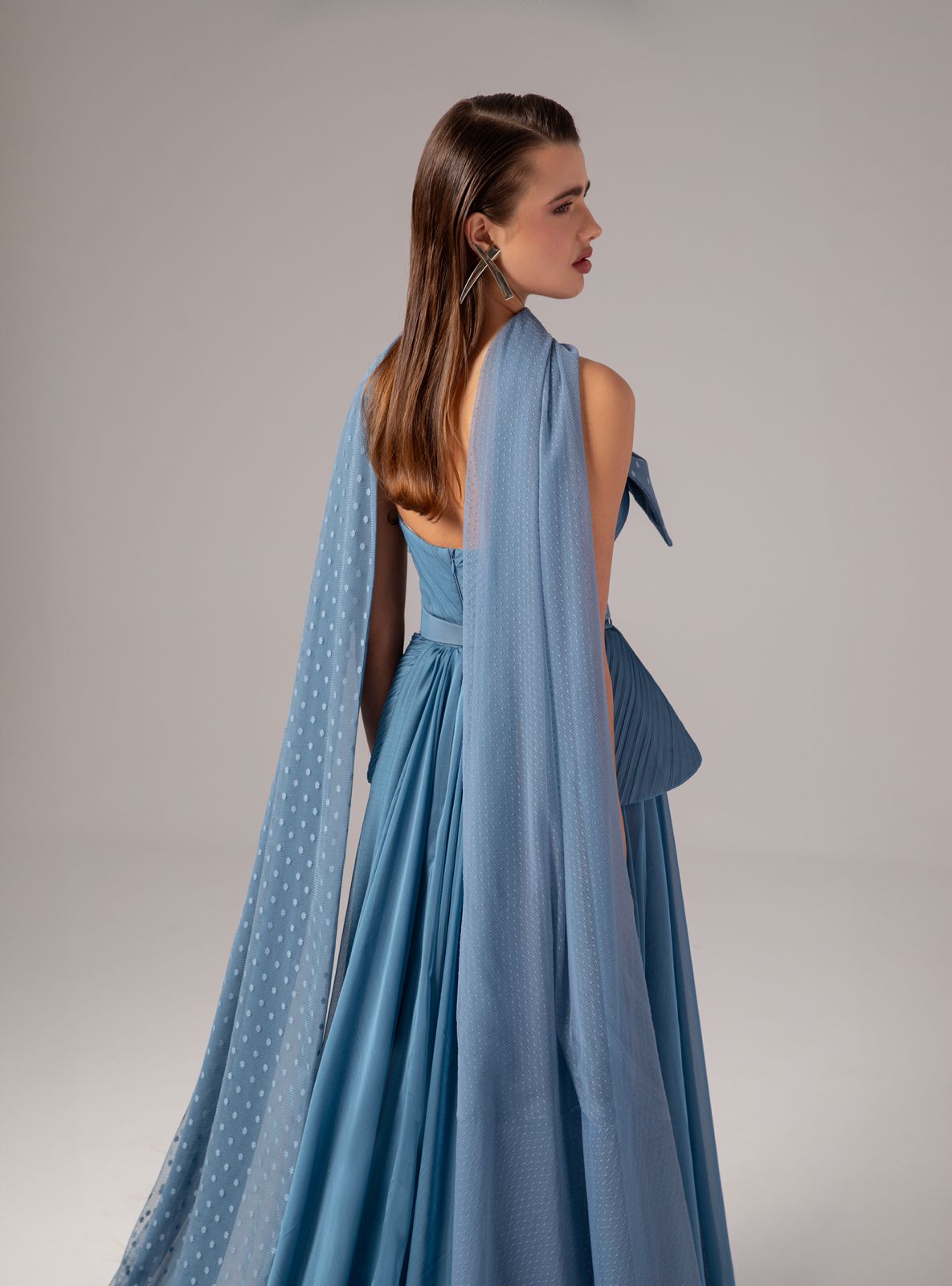 إيلي ذا لابل E096