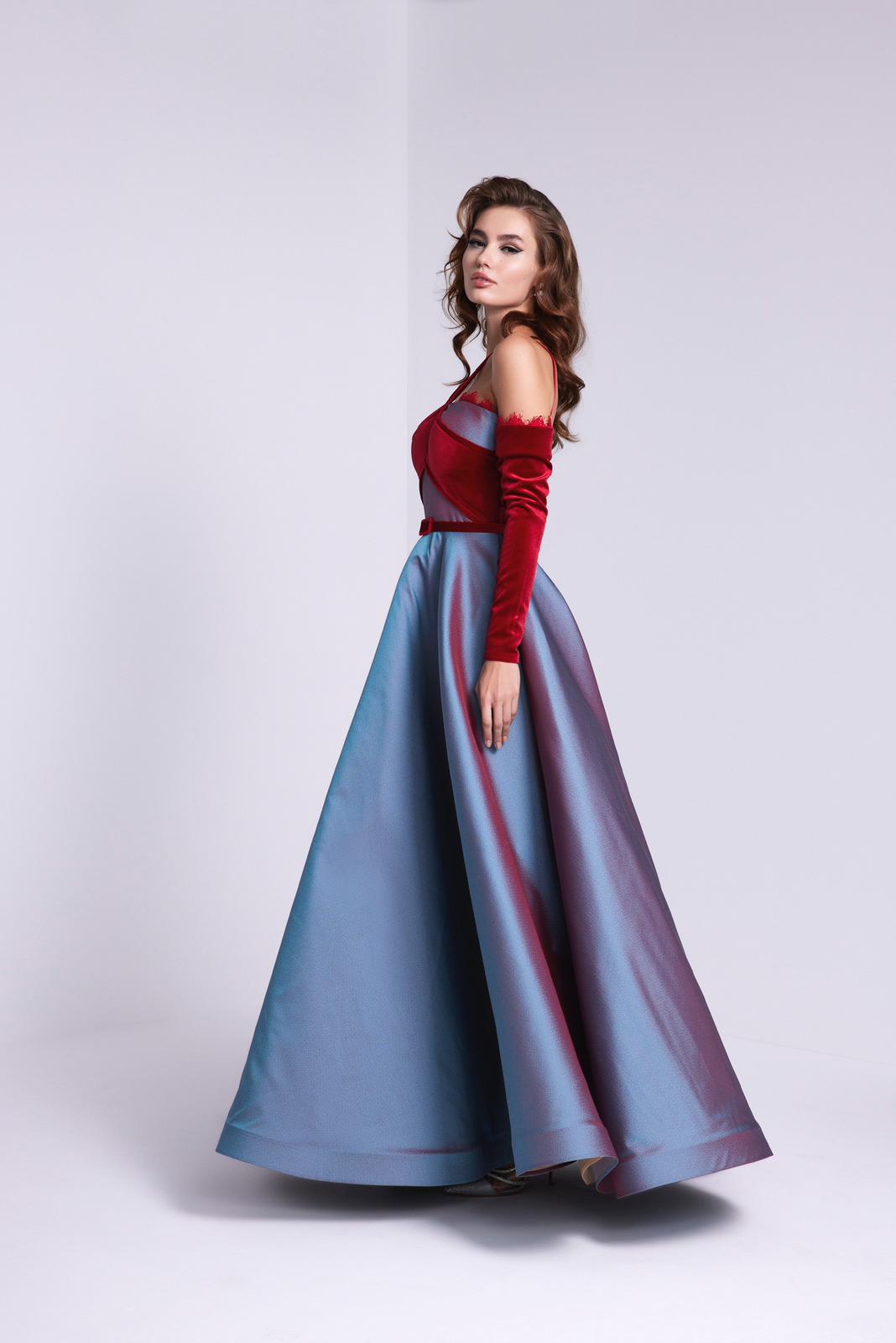 نور فتح الله 560