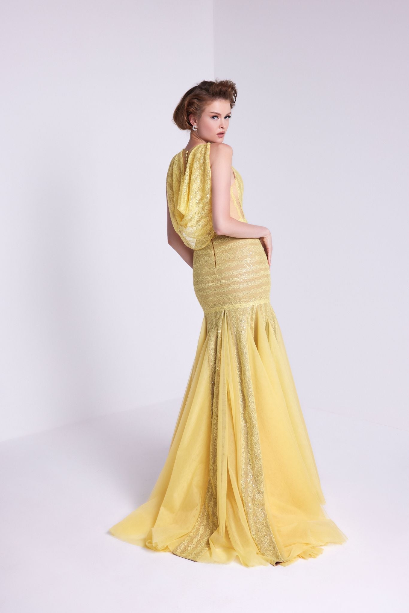 نور فتح الله 580